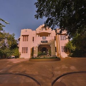 Visalam Chettinad Palace - A Cgh Earth Experience